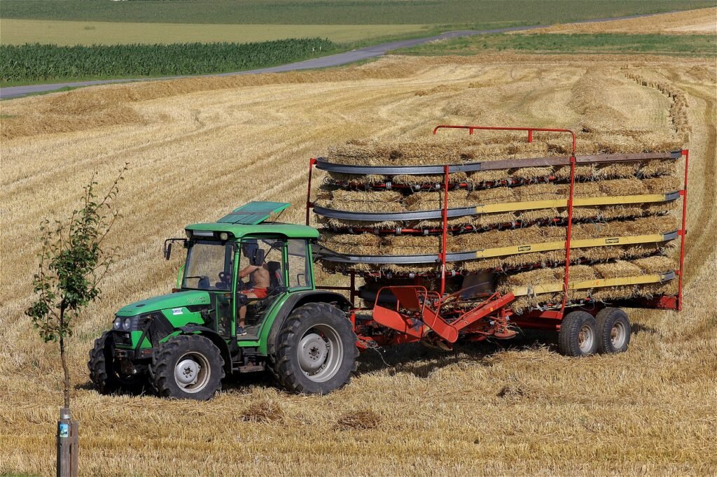 tractor, straw bales, straw-6481567.jpg